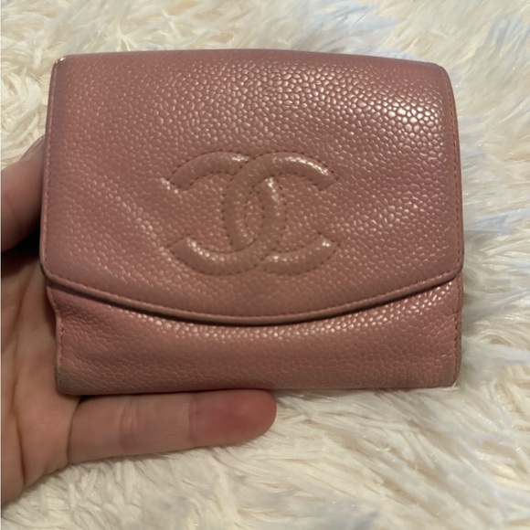 Chanel Caviar Mini Wallet in pink. Sticker intact & authenticity card included! - Picture 2 of 7